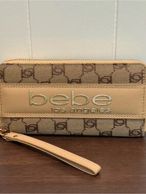 Bebe Los Angeles Wallet Wristlet